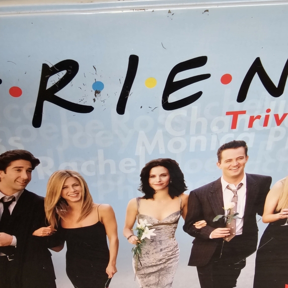 FRIENDS Trivia Game - Picture 3 of 12